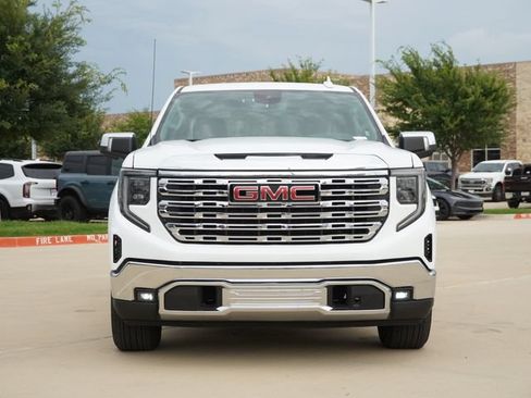 Used 2025 GMC Sierra 1500 SLT AWD/4WD image 2