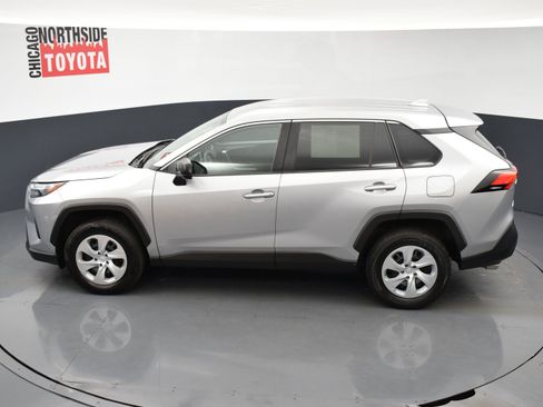 Used 2024 Toyota RAV4 LE AWD/4WD image 17