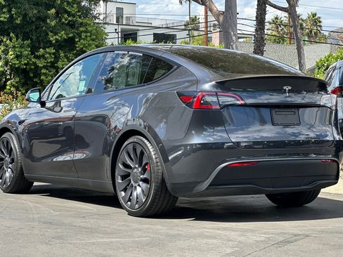 Used 2024 Tesla Model Y Performance AWD/4WD image 6