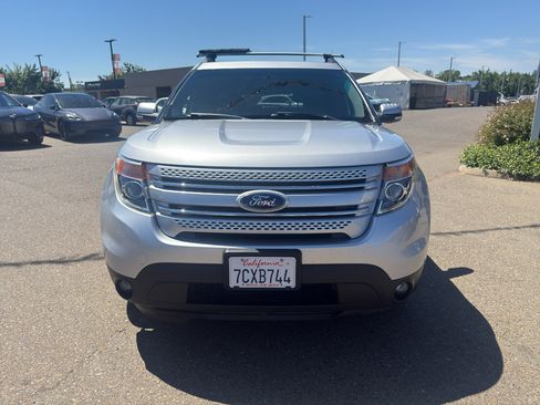 Used 2014 Ford Explorer Limited w/ Equipment Group 301A AWD/4WD image 2