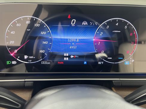 Used 2026 Mercedes-Benz GLS 450 4MATIC image 16