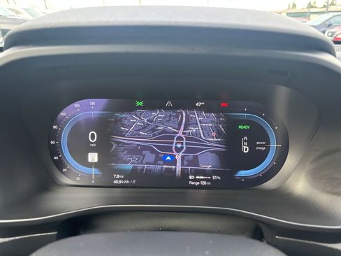 Used 2022 Volvo XC40 P8 Recharge Ultimate image 21