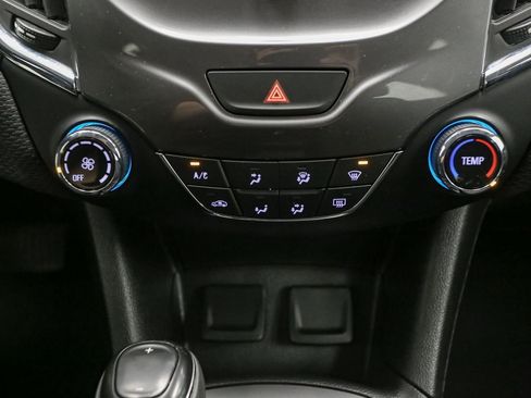 Used 2018 Chevrolet Cruze LT FWD image 28