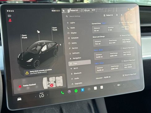 Used 2025 Tesla Model Y Performance AWD/4WD image 22