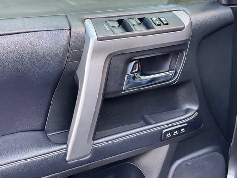 Used 2019 Toyota 4Runner Limited AWD/4WD image 8