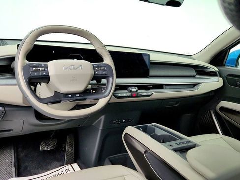 Used 2026 Kia EV9 Wind image 13