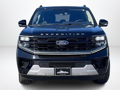Used 2025 Ford Expedition Max Platinum image 2