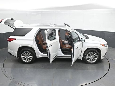 Used 2021 Chevrolet Traverse High Country w/ LPO, Cargo Package AWD/4WD image 53