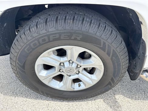 Used 2016 Toyota 4Runner SR5 Premium RWD image 12