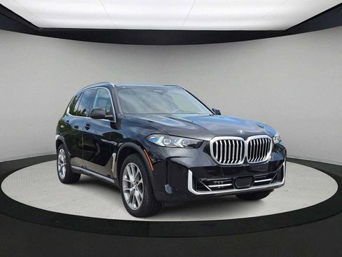 Used 2024 BMW X5 xDrive40i w/ Premium Package AWD/4WD image 2