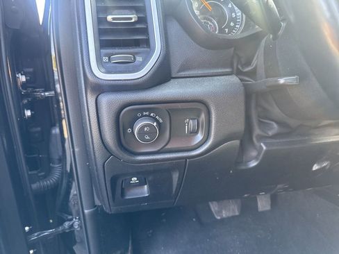 Used 2021 RAM 1500 Big Horn AWD/4WD image 16