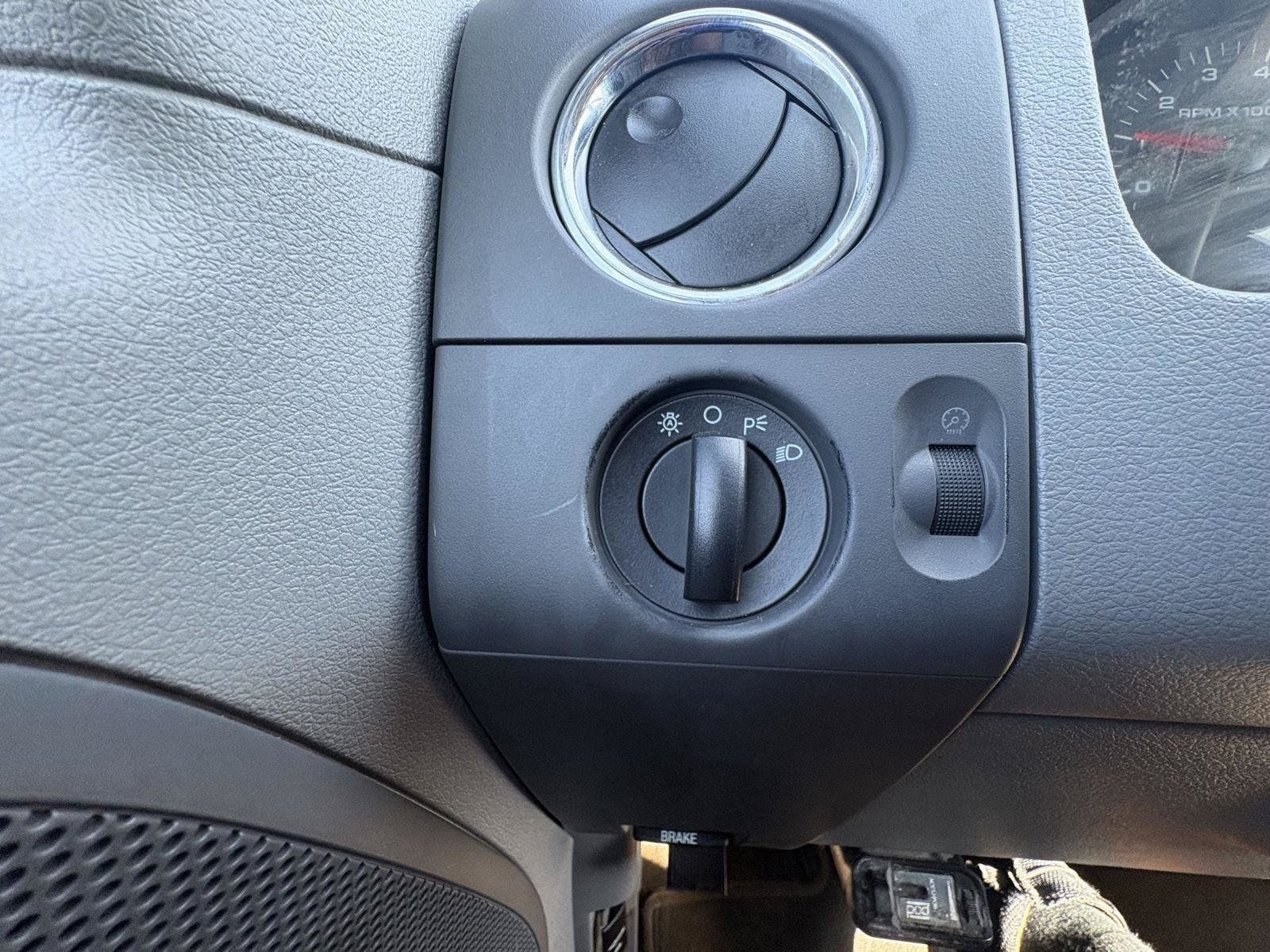 Used 2004 Ford F150 XLT RWD image 29