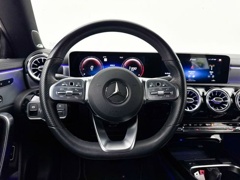 Used 2020 Mercedes-Benz CLA 250 image 3