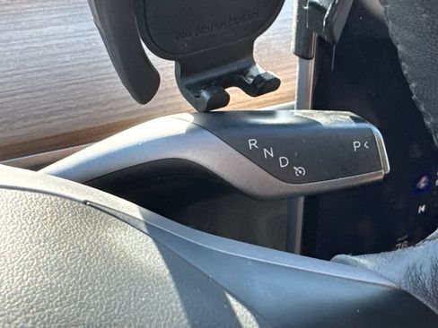 Used 2023 Tesla Model Y Long Range AWD/4WD image 20