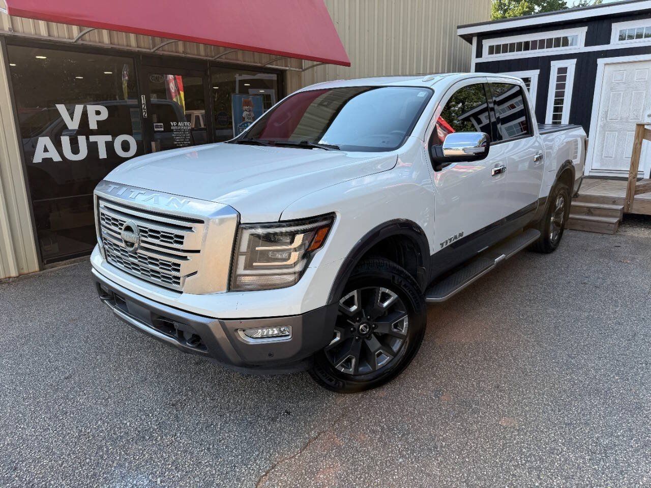 Used 2021 Nissan Titan Platinum Reserve w/ Moonroof Package AWD/4WD image 1