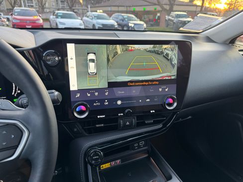 Used 2025 Lexus NX 350h AWD w/ Premium Package image 7