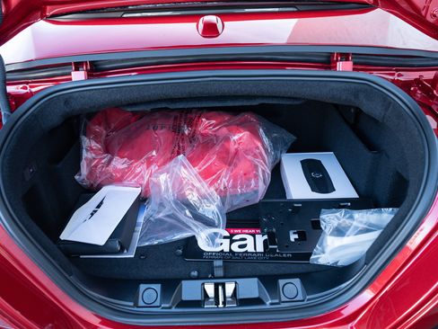 Used 2024 Ferrari Roma Spider image 11