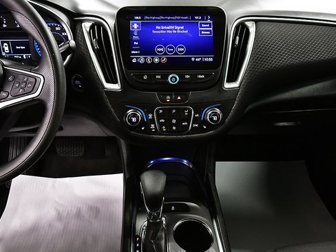 Used 2023 Chevrolet Malibu LT image 24