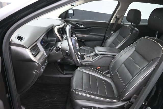 Used 2021 GMC Acadia Denali w/ Denali Technology Package AWD/4WD image 10