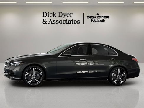 Used 2025 Mercedes-Benz C 300 Sedan image 25