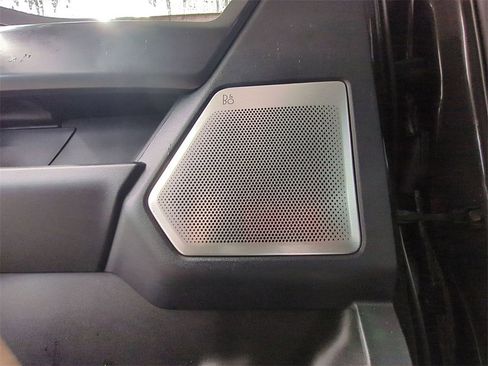 Used 2022 Ford F150 Lariat w/ Equipment Group 502A High image 19