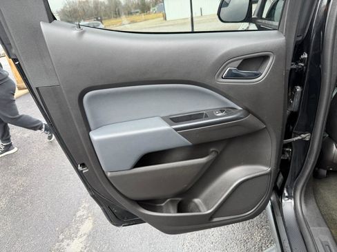 Used 2017 Chevrolet Colorado Z71 image 16