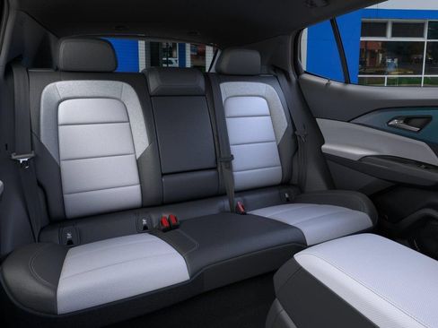 New 2026 Chevrolet Equinox EV LT w/ Convenience Package II FWD image 17