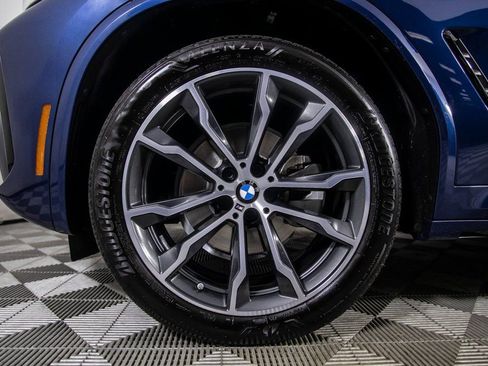 Used 2024 BMW X4 xDrive30i w/ M Sport Package image 37