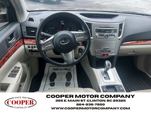 Used 2011 Subaru Outback 2.5i Limited image 16