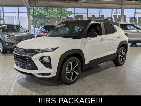 Used 2023 Chevrolet TrailBlazer RS w/ Convenience Package FWD image 4