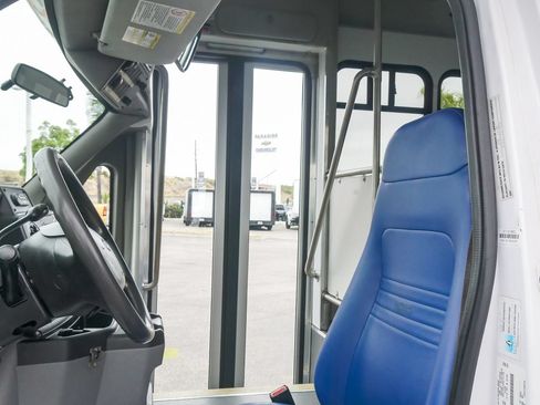 Used 2013 Ford E-450 and Econoline 450 Super Duty w/ Shuttle Bus Prep Pkg RWD image 16