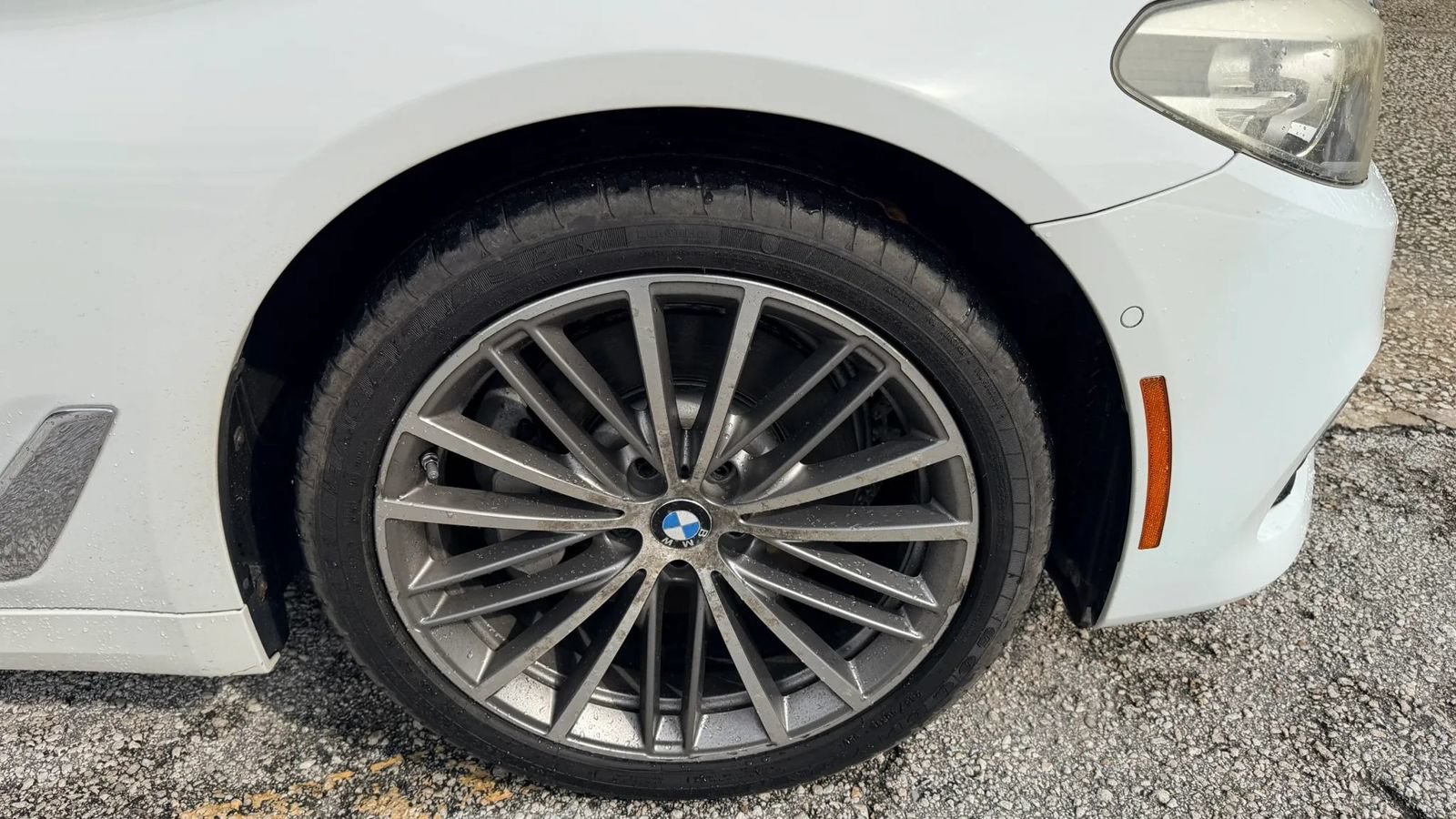Used 2017 BMW 530i RWD image 23