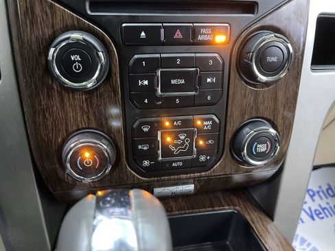 Used 2014 Ford F150 Lariat w/ Equipment Group 502A Luxury image 24