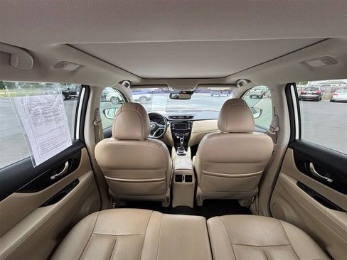 Used 2018 Nissan Rogue SL w/ Premium Package FWD image 19