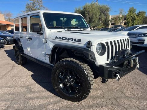 Used 2018 Jeep Wrangler Unlimited Sahara w/ Quick Order Package 24M Moab AWD/4WD image 31