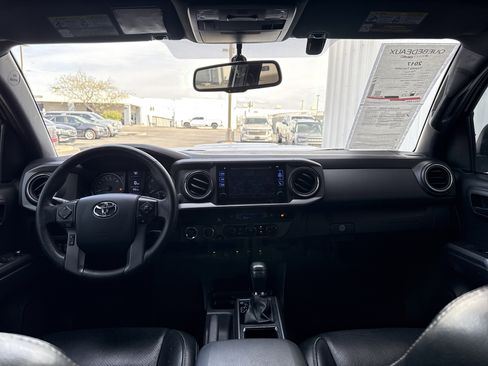 Used 2017 Toyota Tacoma TRD Sport w/ Premium & Technology Package image 20