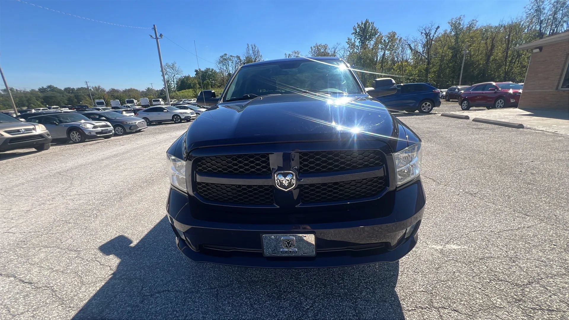 Used 2016 RAM 1500 Express AWD/4WD image 3