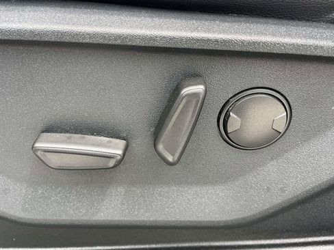 New 2025 Ford F250 Lariat image 19