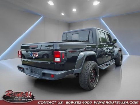 Used 2022 Jeep Gladiator Sport AWD/4WD image 3