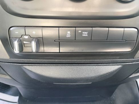 Used 2017 RAM 1500 Tradesman w/ Power & Remote Entry Group image 34