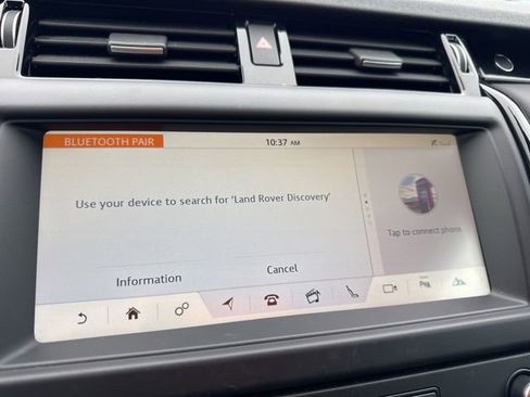 Used 2018 Land Rover Discovery SE image 29