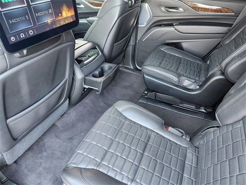 Used 2023 Cadillac Escalade Sport Platinum w/ LPO, ONYX Package image 21