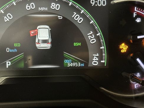 Used 2023 Toyota RAV4 XLE FWD image 15