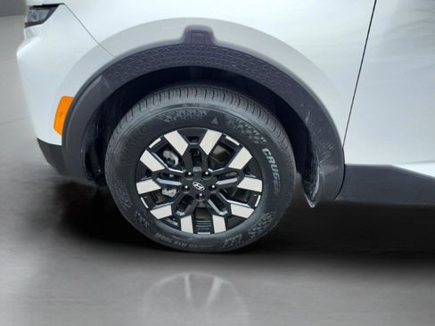 Certified 2025 Hyundai Santa Cruz SE FWD image 29
