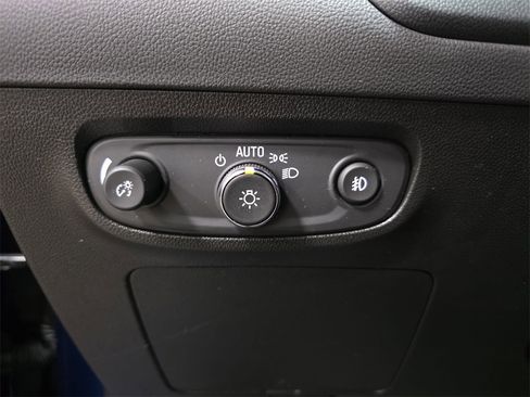 Used 2023 Buick Encore GX Essence w/ Experience Buick Package image 27