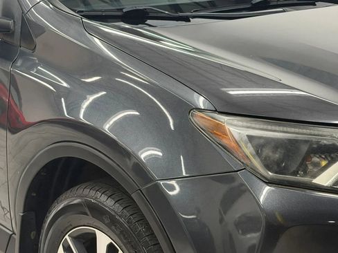 Used 2017 Toyota RAV4 XLE AWD/4WD image 12