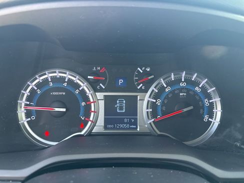 Used 2017 Toyota 4Runner SR5 image 6