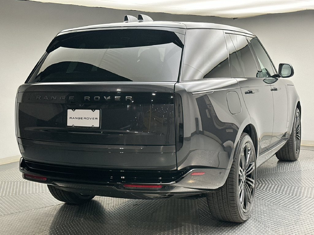 New 2026 Land Rover Range Rover SE AWD/4WD image 3
