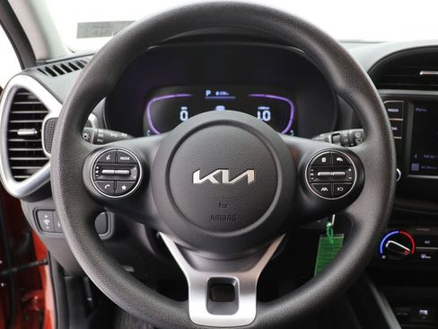 Used 2024 Kia Soul LX w/ Option Group 015 image 17