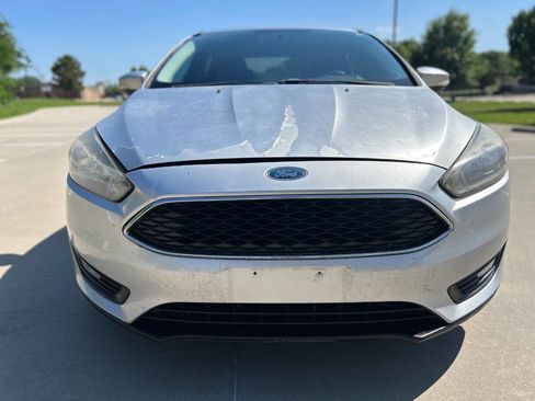 Used 2015 Ford Focus SE w/ Equipment Group 201A FWD image 3